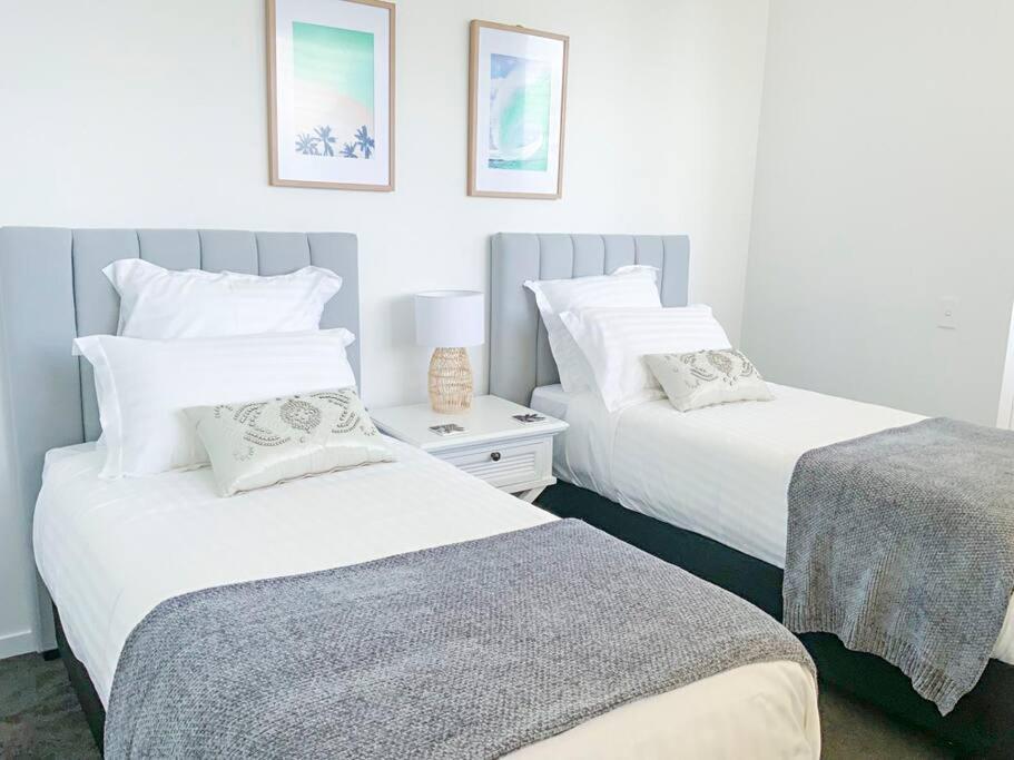 Air On Broadbeach Beachfront 2Level Stunning Apartment With 180 Degree Views Гоулд Коуст Екстериор снимка