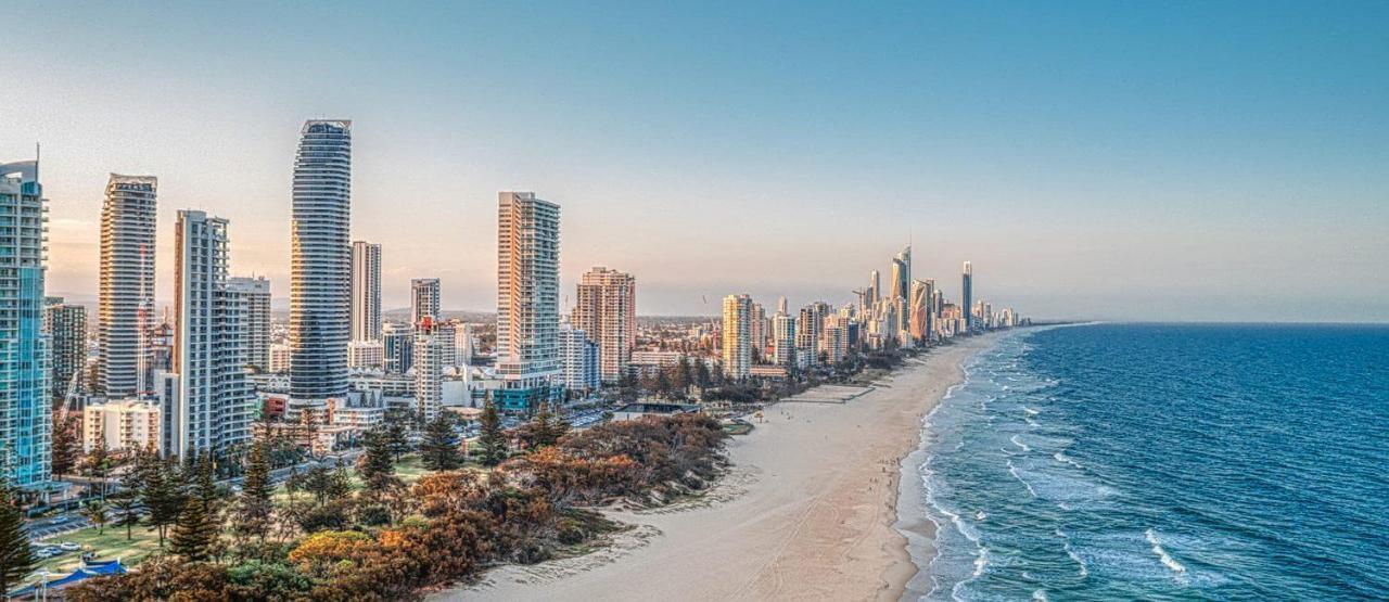 Air On Broadbeach Beachfront 2Level Stunning Apartment With 180 Degree Views Гоулд Коуст Екстериор снимка